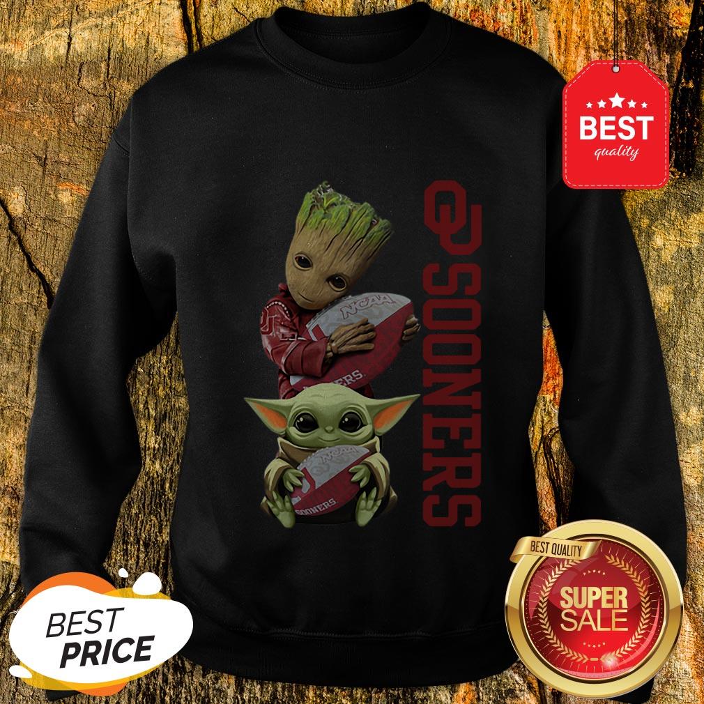 Baby Groot And Baby Yoda Hug Oklahoma Sooners Shirt