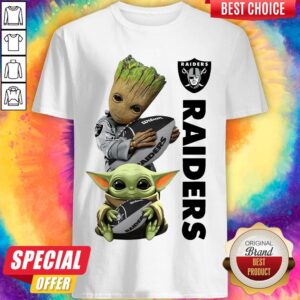 Top Baby Groot Ansda Hug Oakland Raiders Shirt