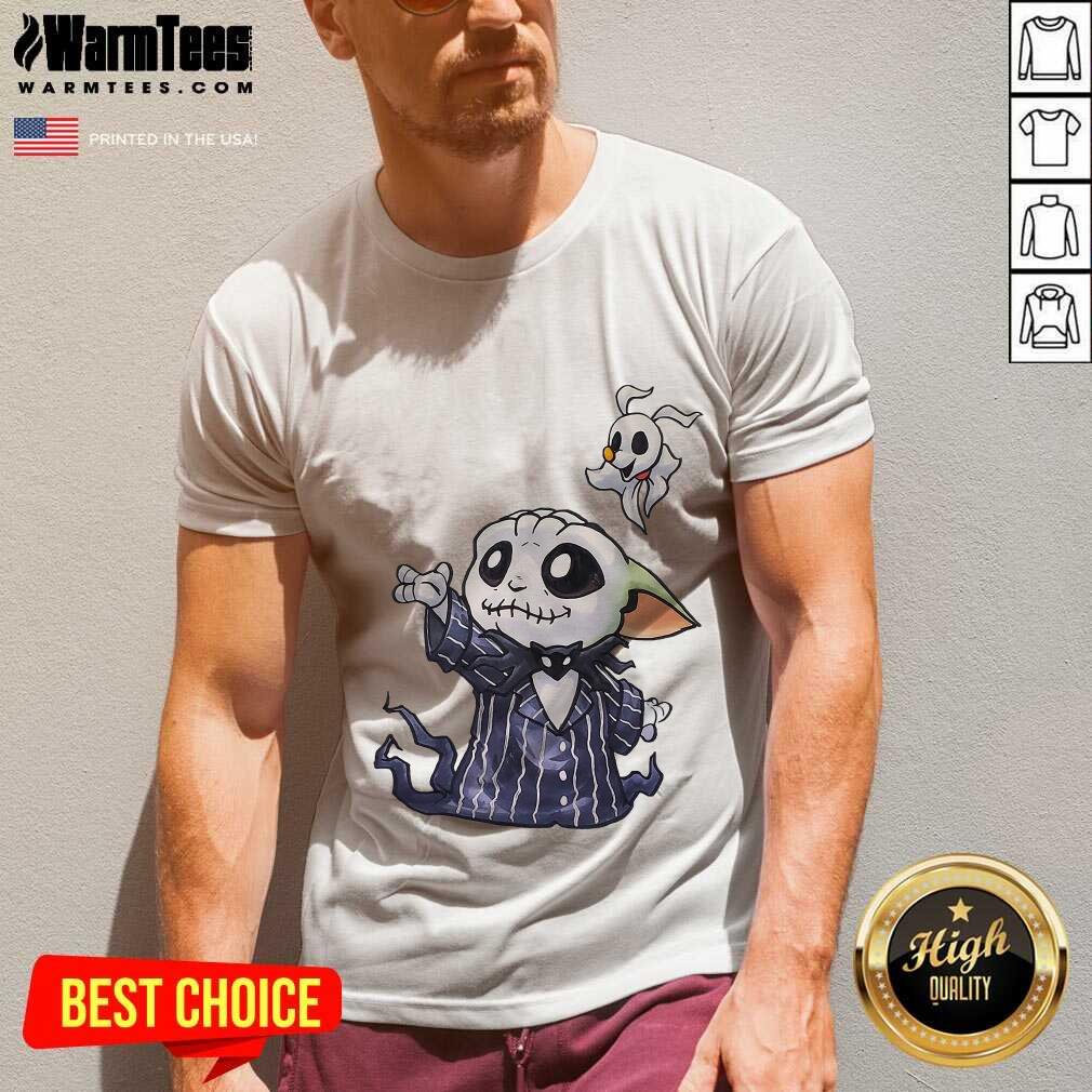 Perfect Baby Yoda In Jack Skellington And Zero Shirt