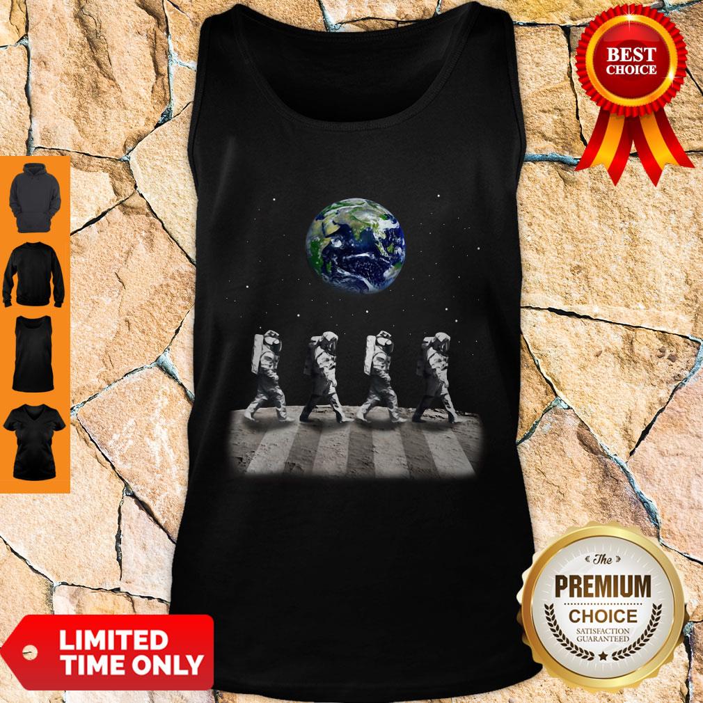 Pretty Astronaut Walk On The Moon Shirt