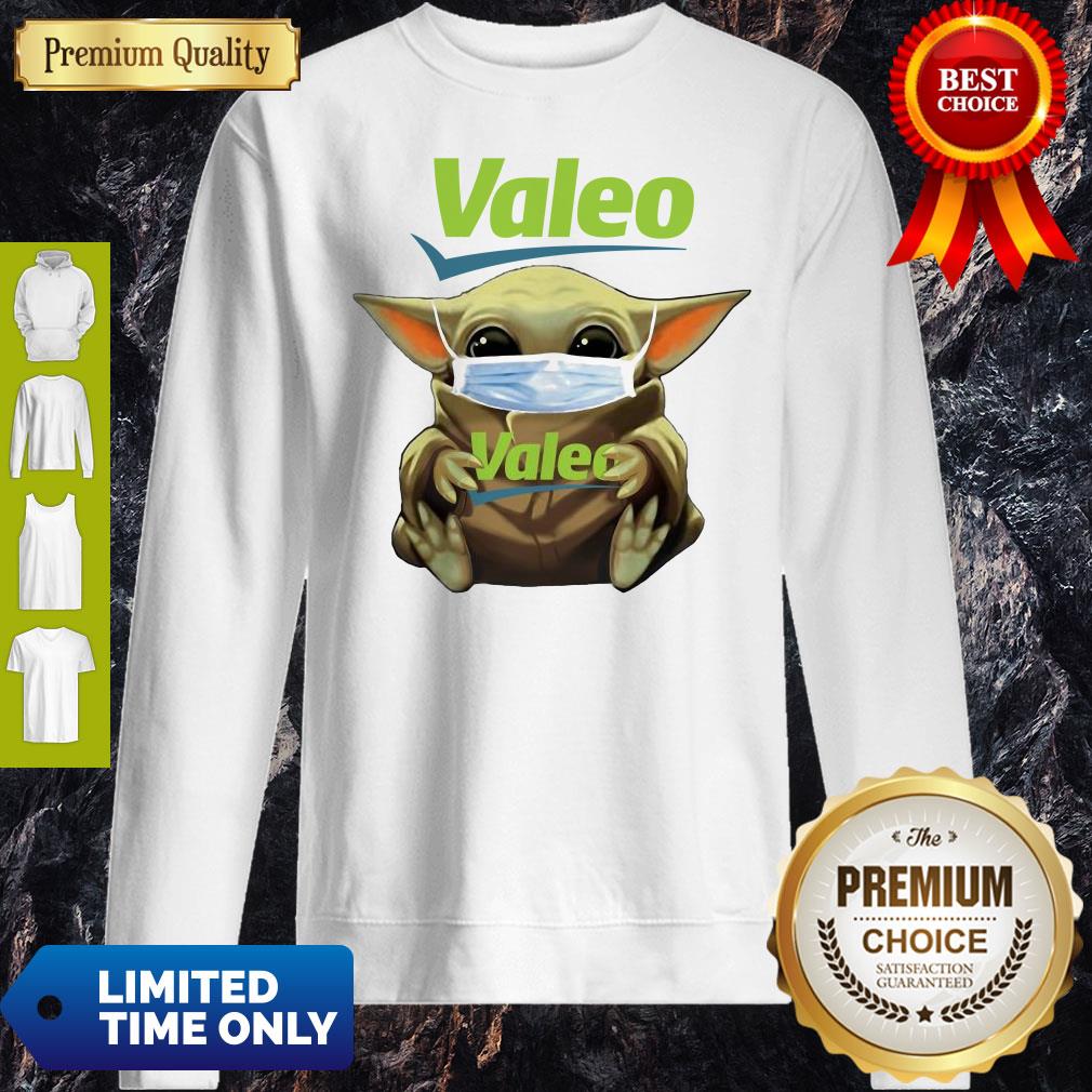 Pretty Star Wars Baby Yoda Hug Valeo Mask Covid-19 T-Shirt