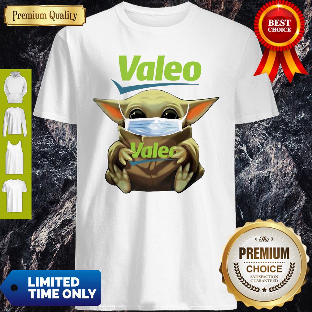 Pretty Star Wars Baby Yoda Hug Valeo Mask Covid-19 T-Shirt