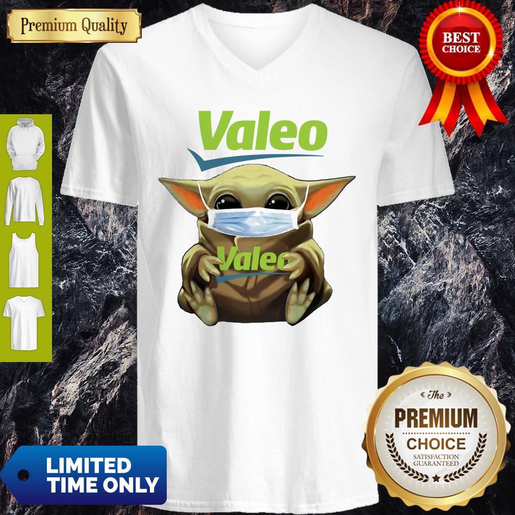 Pretty Star Wars Baby Yoda Hug Valeo Mask Covid-19 T-Shirt
