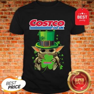 Baby Yoda Hug Costo Co.Uk Shamrock St.Patrick’s Day Star Wars Shirt