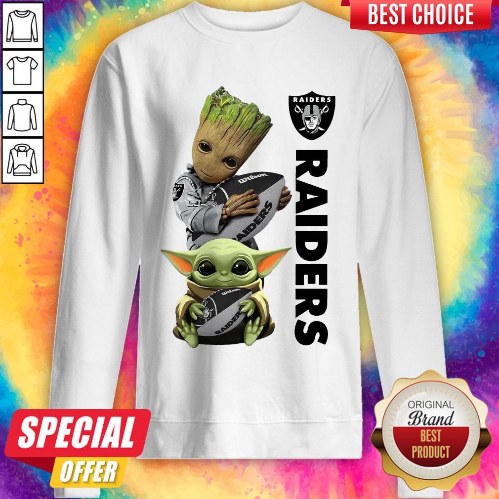 Top Baby Groot Ansda Hug Oakland Raiders Shirt