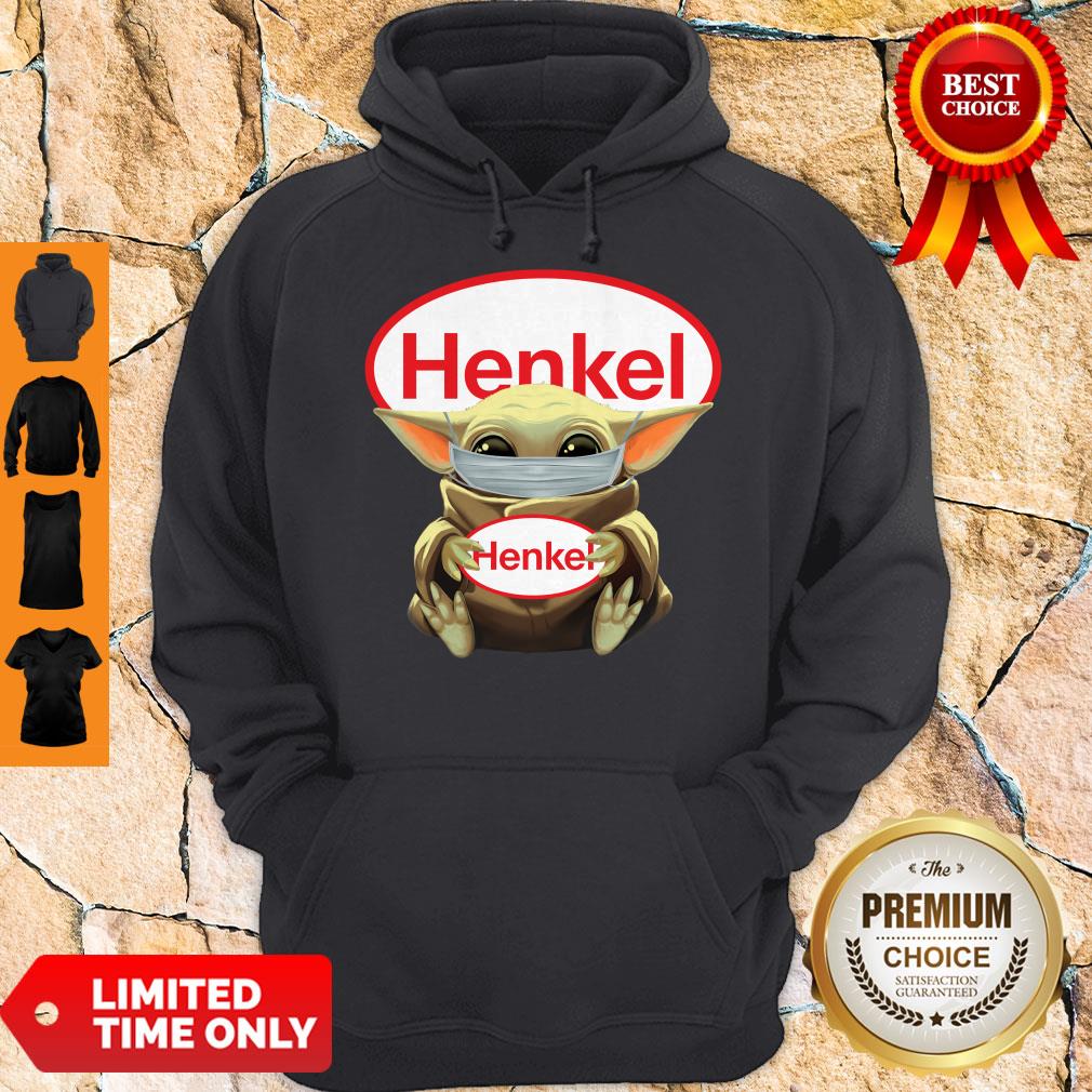 Top Baby Yoda Mask Hug Henkel shirt