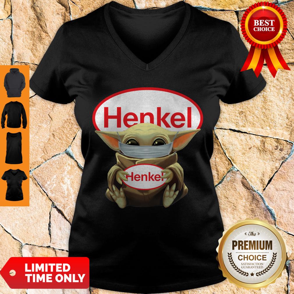 Top Baby Yoda Mask Hug Henkel shirt