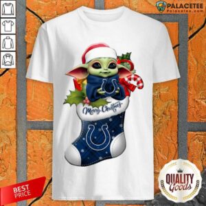 Perfect Baby Yoda Hug Indianapolis Colts Ornament Merry Christmas 2020 Shirt