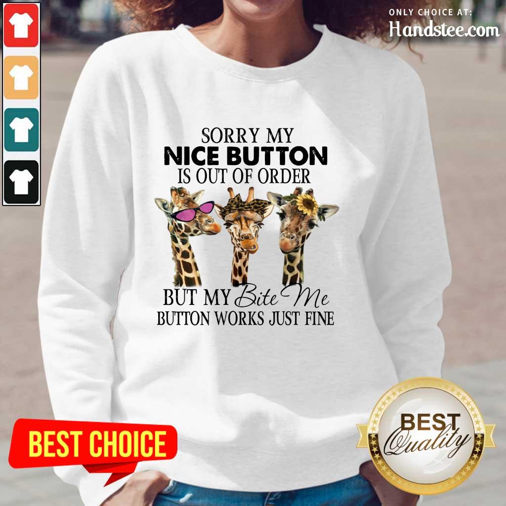 amused-giraffe-sorry-my-nice-button-is-out-of-order-but-my-long-sleeved