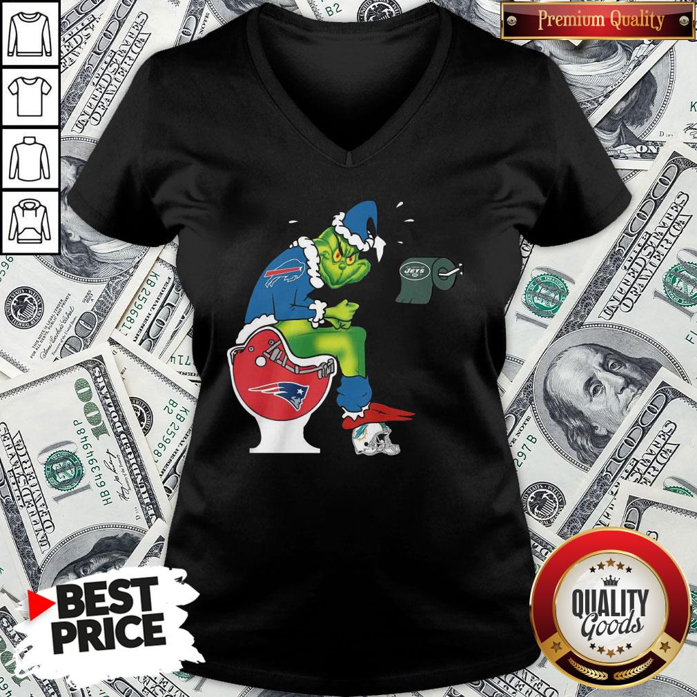 cute-the-grinch-buffalo-bills-shit-on-toilet-new-england-patriots-christmas-v-neck.jpg