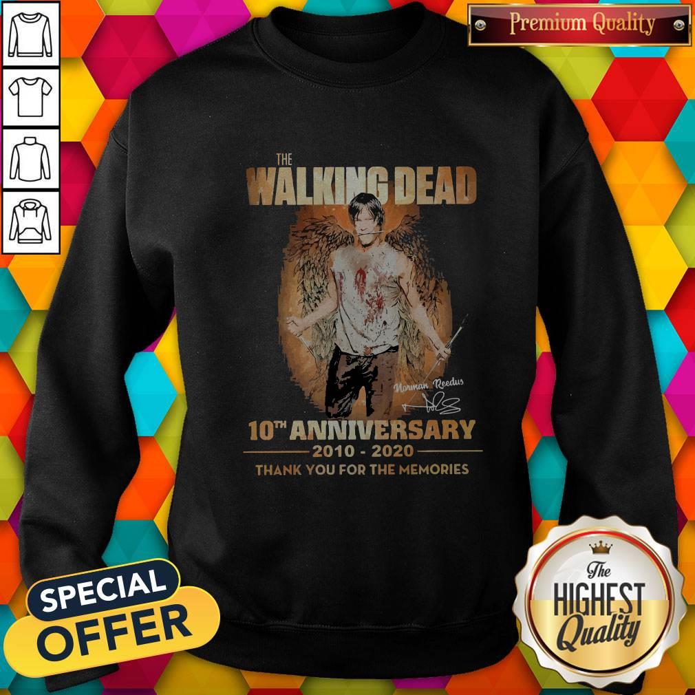 funny-the-walking-dead-10th-anniversary-2010-2020-thank-you-for-the-memories-signature-wings-sweatshirt.jpg