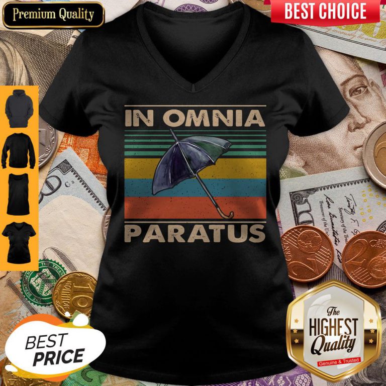 good-umbrella-in-omnia-paratus-v-neck-768x768