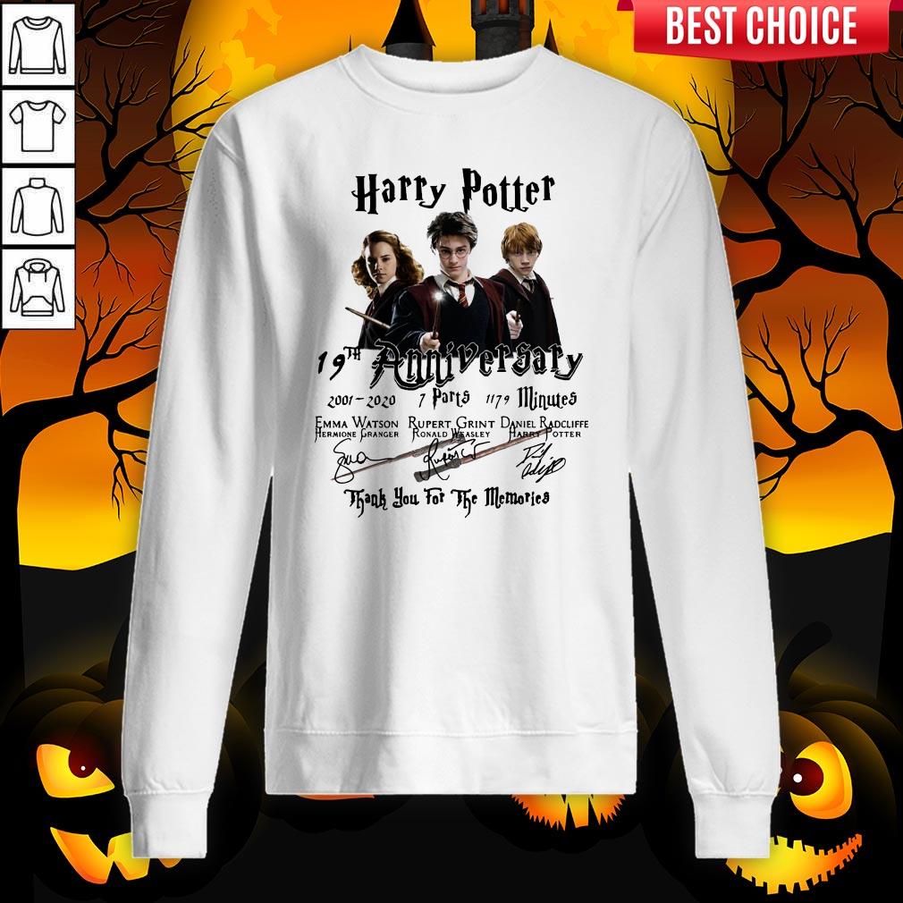 harry-potter-19th-anniversary-2001-2020-7-parts-1179-minutes-thank-you-for-the-memories-signatures-sweatshirt.jpg
