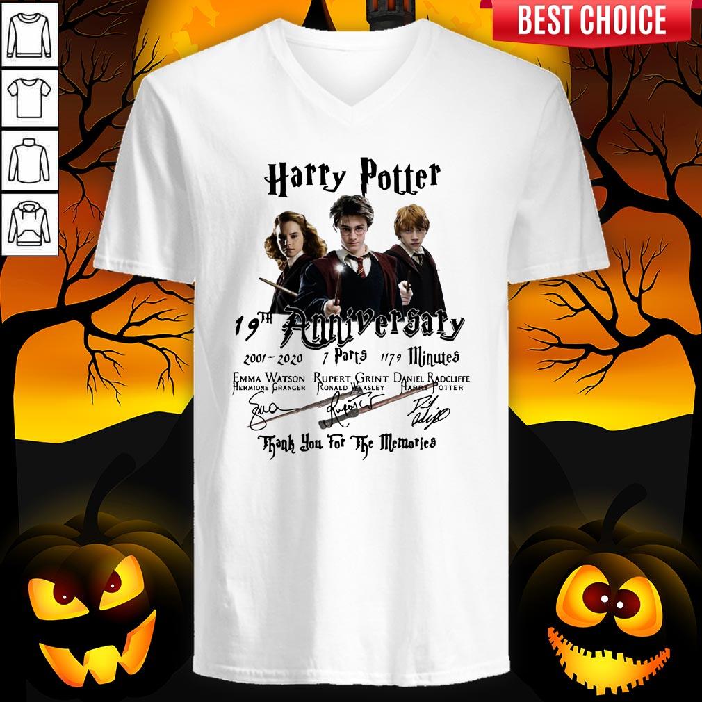 harry-potter-19th-anniversary-2001-2020-7-parts-1179-minutes-thank-you-for-the-memories-signatures-v-neck.jpg