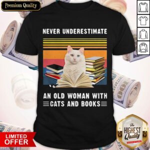 Never Underestimate An Old Woman With Cats And Books Turkish Van Cat Vintage Retro Shirt