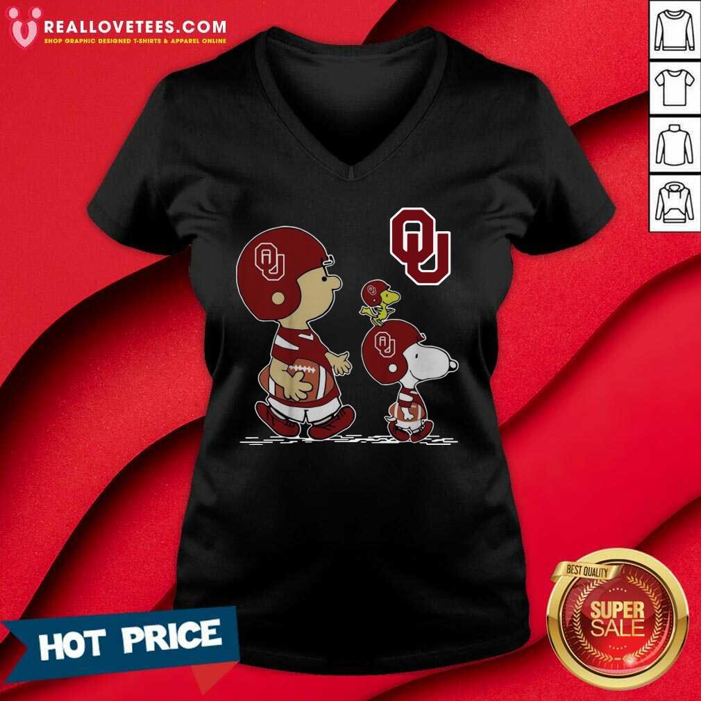 Nice The Peanuts Charlie Brown Snoopy Woodstock Oklahoma Sooners Football Shirt