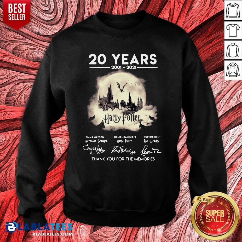 official-20-years-2001-2021-harry-potter-signatures-thank-you-for-the-memories-sweatshirt.jpg