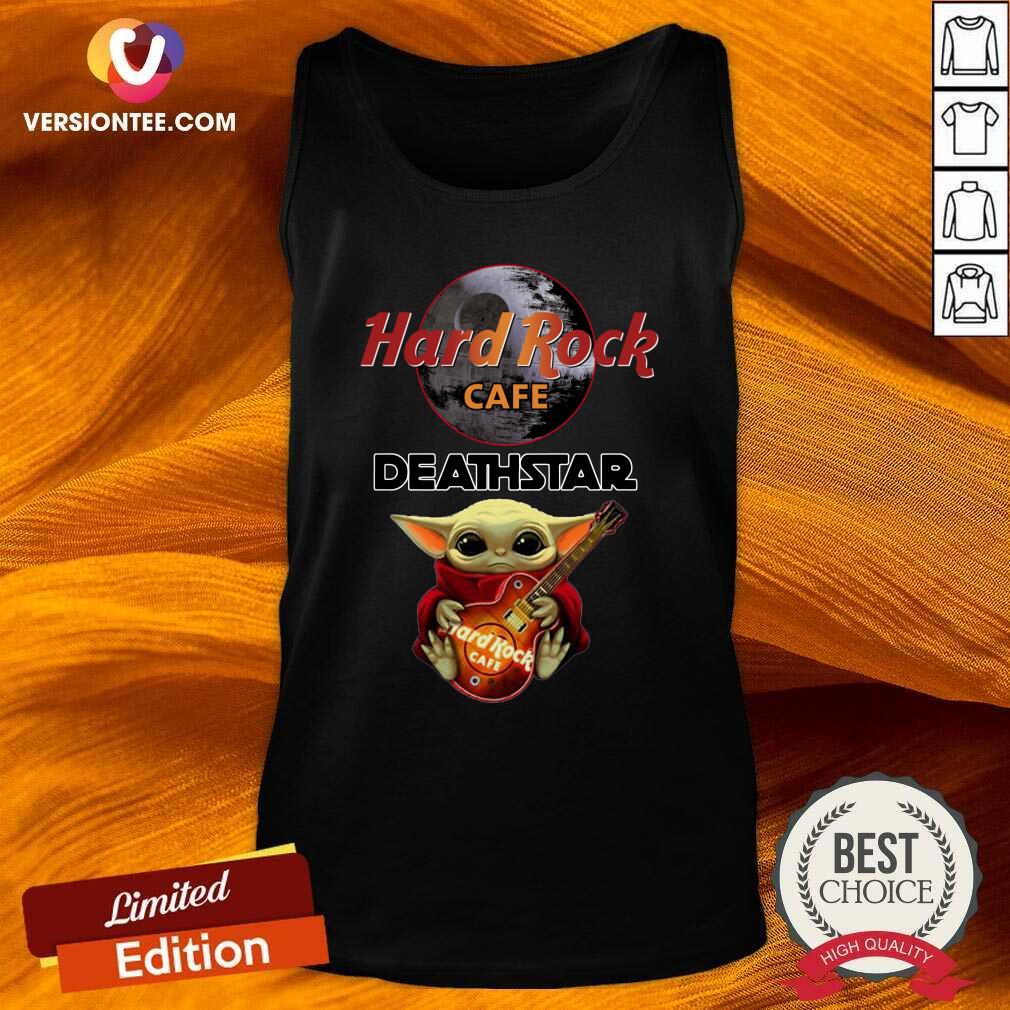 Pretty Baby Yoda Hug Hard Rock Cafe Deathstar Shirt