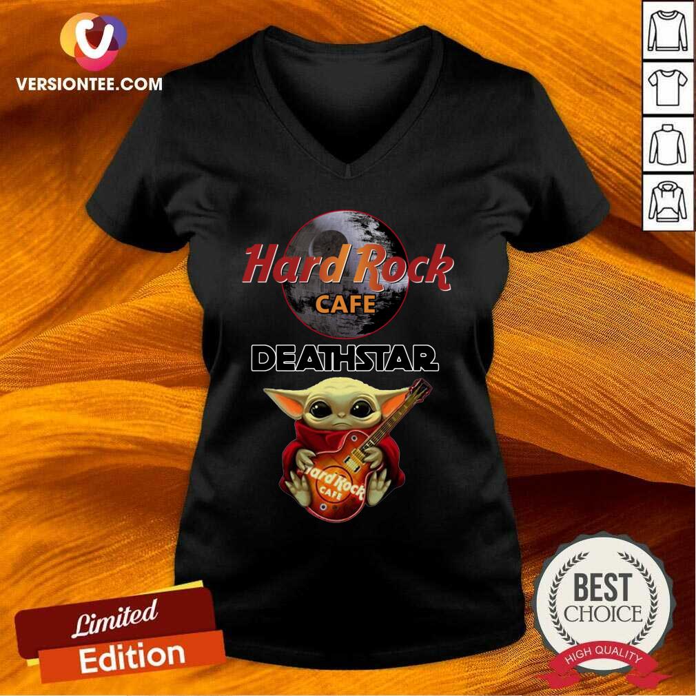 Pretty Baby Yoda Hug Hard Rock Cafe Deathstar Shirt