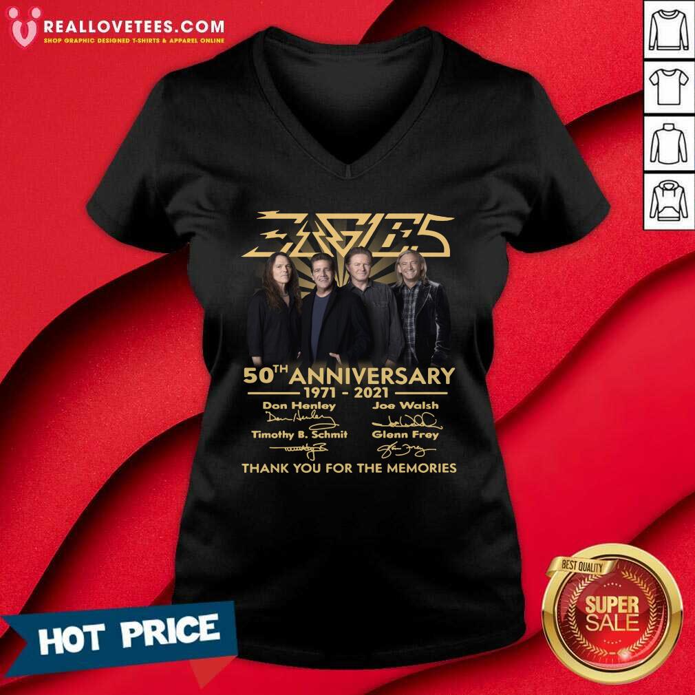pro-eagles-50th-anniversary-1971-2021-thank-you-for-the-memories-signatures-tee-v-neck.jpg