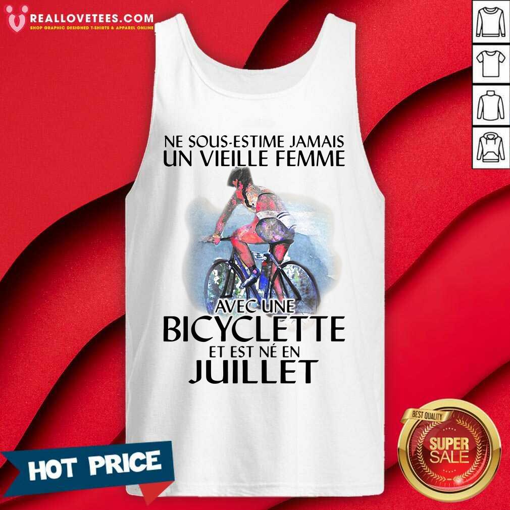 so-ne-sous-estimez-jamais-un-vieille-femme-avec-une-bicyclette-et-est-ne-en-juillet-tank-top.jpg