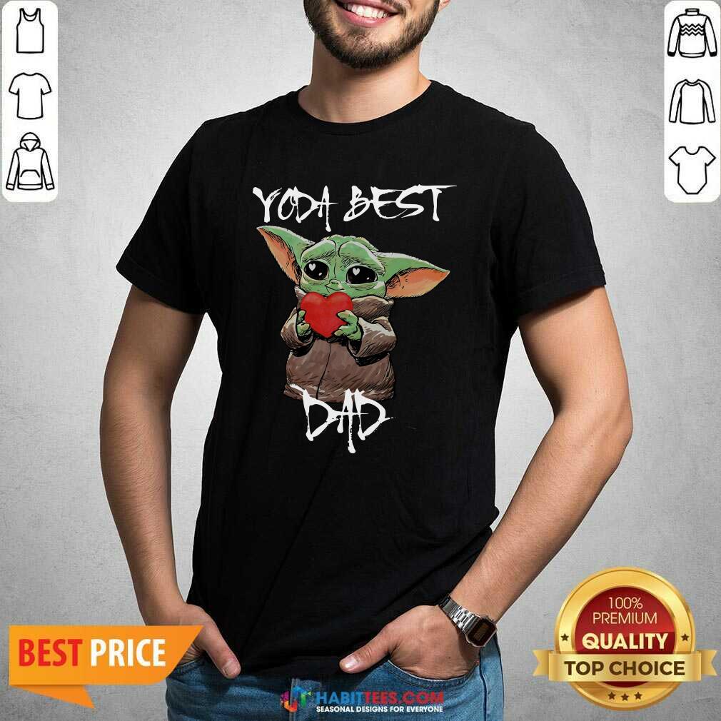 Top Baby Yoda Hug Heart Best Dad Shirt