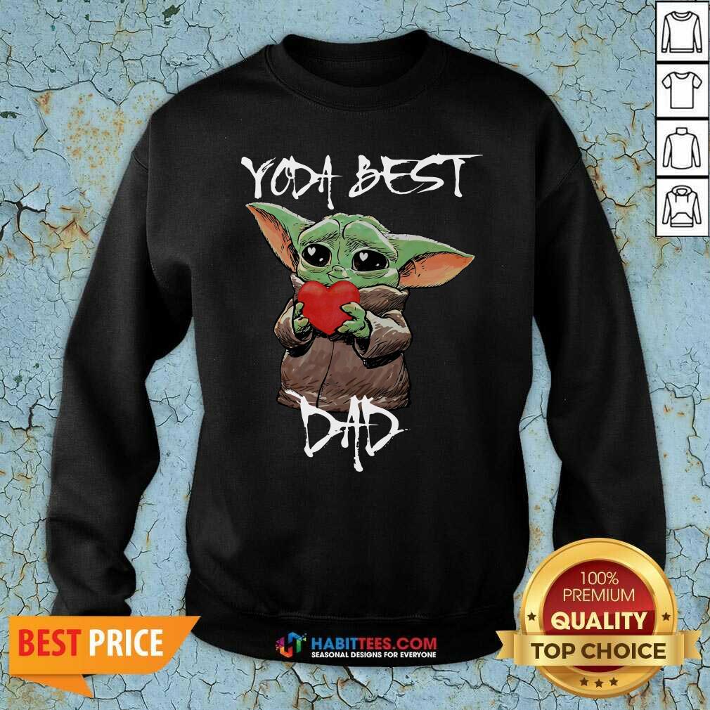 Top Baby Yoda Hug Heart Best Dad Shirt