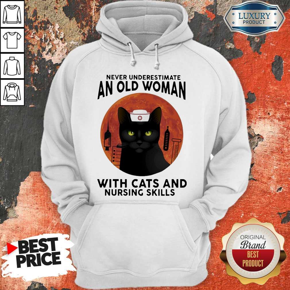 Top Never Underestimate An Old Woman With Cats And Nursing Skills Moon Shirt