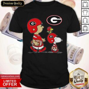 Hot The Peanuts Charlie Brown And Snoopy Woodstock Georgia Bulldogs Football Shirt
