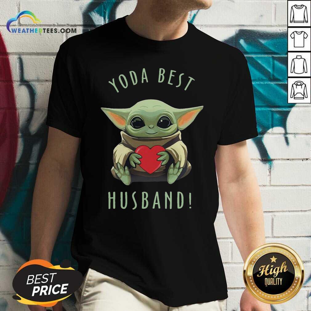 Cool Baby Yoda Hug Heart Best Husband Shirt
