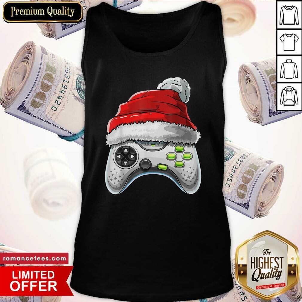 Good Video Game Controller Santa Hat Christmas Shirt
