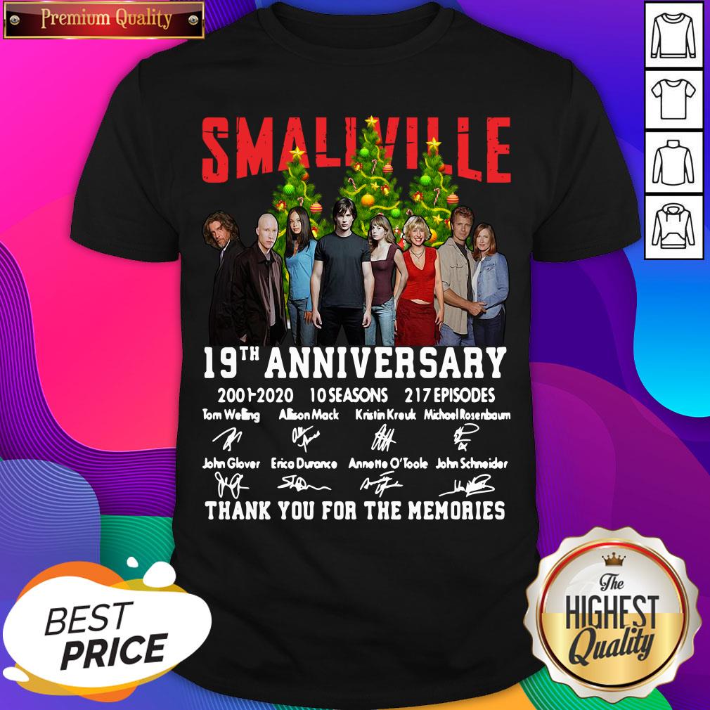Top Smallville 10th Anniversary 2001 2021 Merry Christmas Signatures Shirt