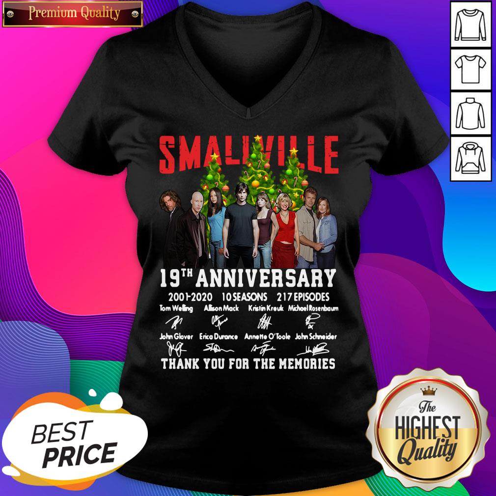 Top Smallville 10th Anniversary 2001 2021 Merry Christmas Signatures Shirt