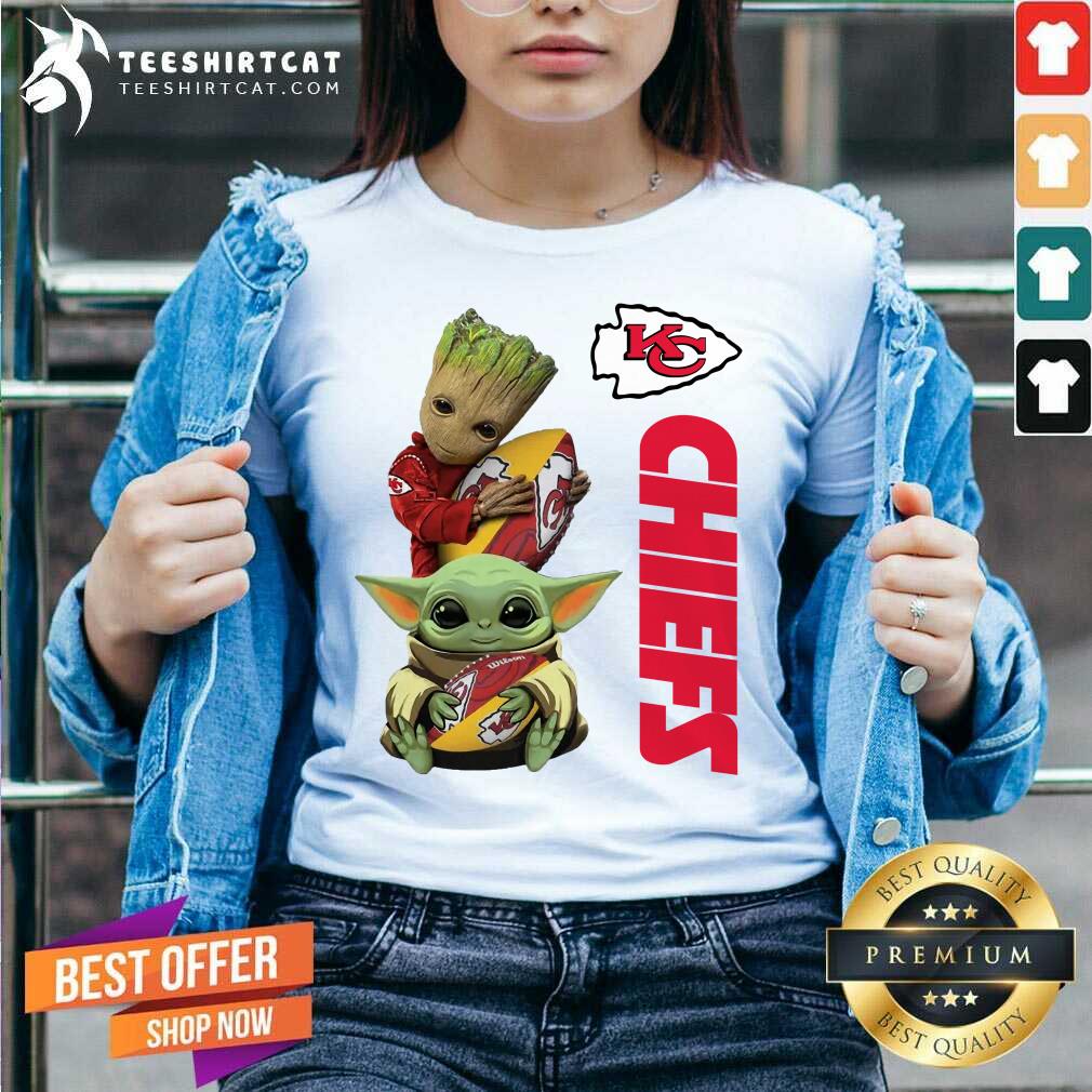 Good Baby Yoda And Baby Groot Hug Football Kansas City Chiefs Shirt