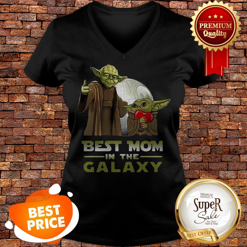 Nice Master Yoda And Baby Yoda Best Mom In The Galaxy Star Wars Shirt