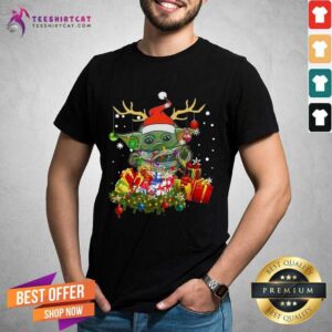 Top Baby Yoda Hat Santa Reindeer Christmas Gift Shirt