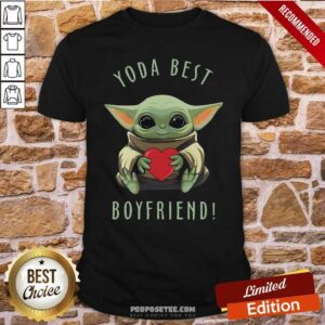Happy Baby Yoda Hug Heart Best Boyfriend Shirt