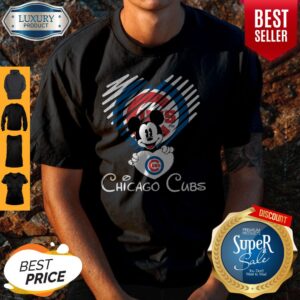 Mickey Mouse Hug Heart Chicago Cubs Logo Shirt