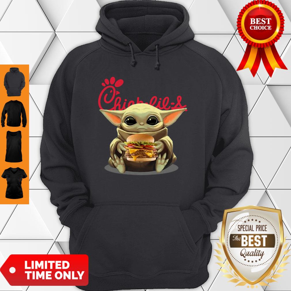 Awesome Baby Yoda Hug Hamburguesa Chick-Fil-A Shirt