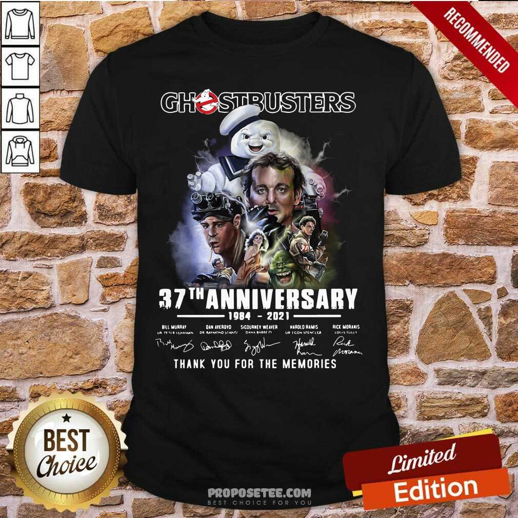 awesome-ghostbusters-37th-anniversary-thank-you-for-the-memories-signatures-shirt.jpg