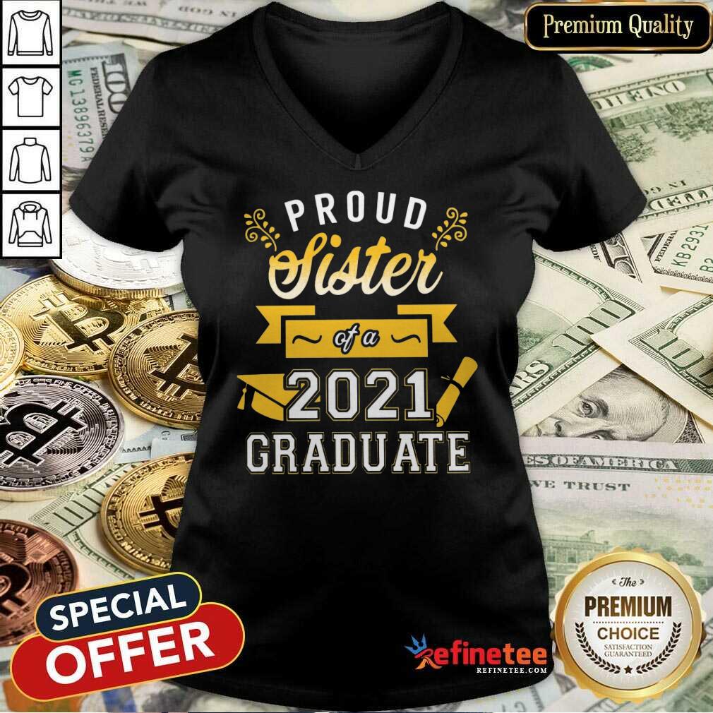Awesome Proud Sister 2021 Graduate Gold Shirt