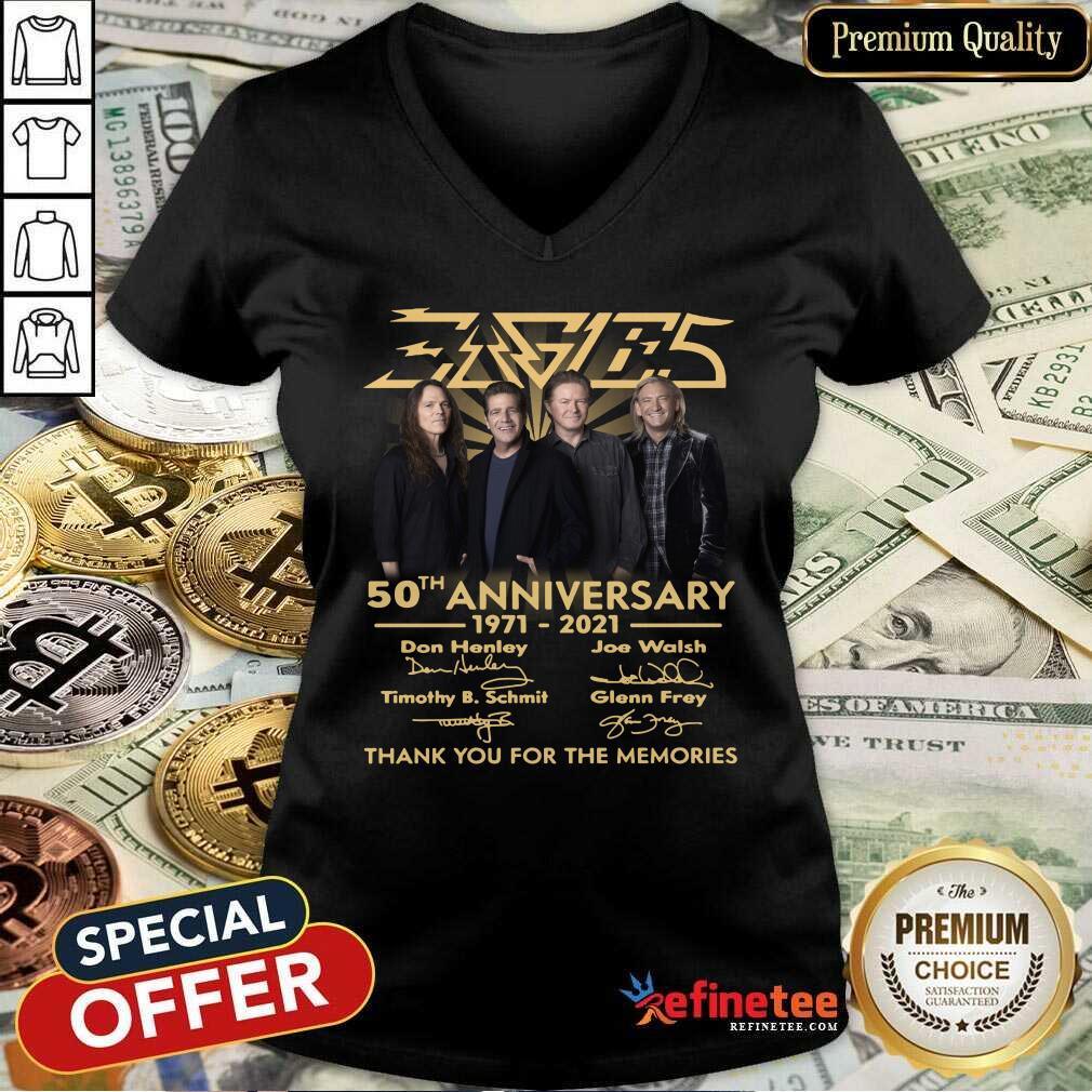 cool-eagles-50th-anniversary-1971-2021-thank-you-for-the-memories-signatures-tee-v-neck.jpg