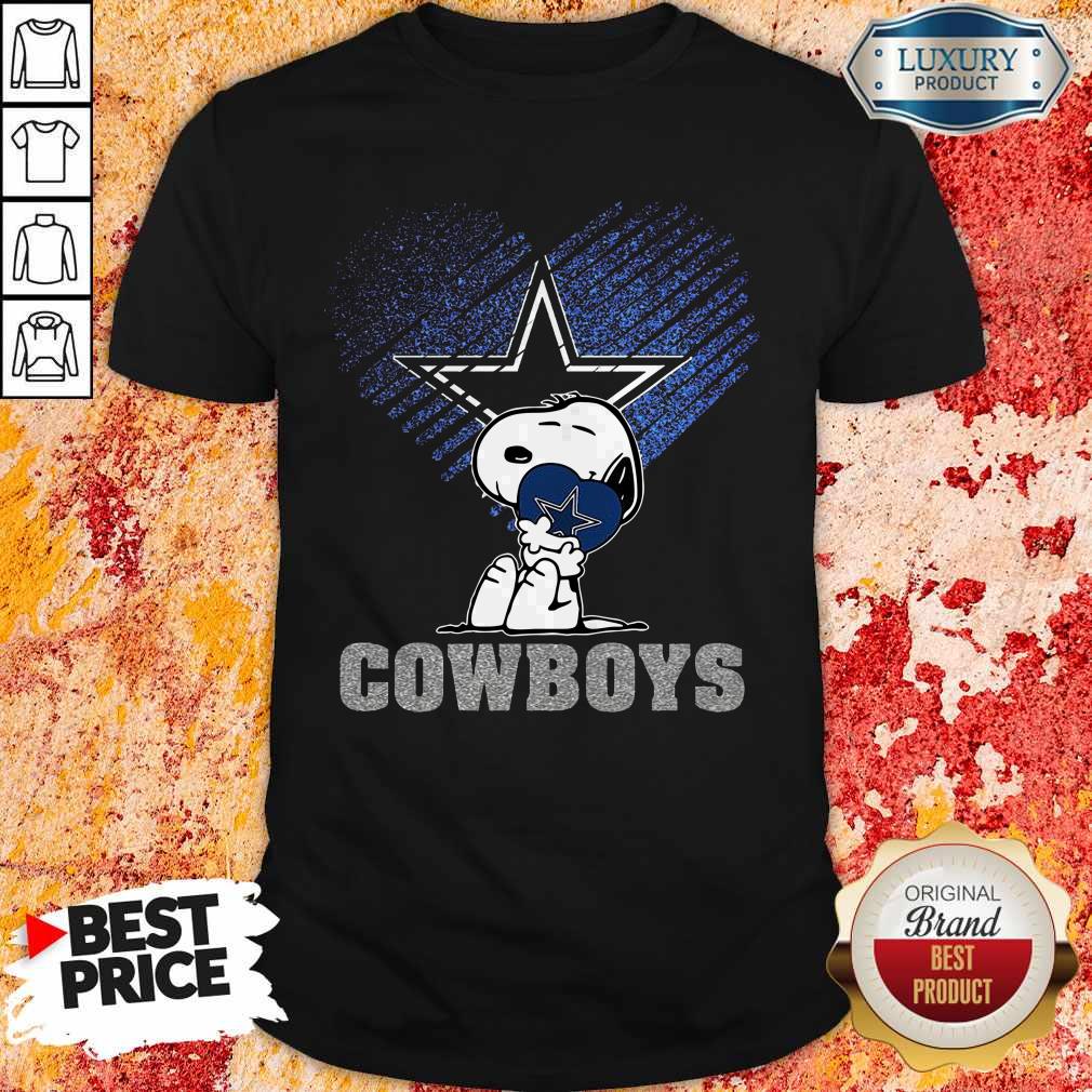 Funny Snoopy Hug Heart Dallas Cowboys Shirt