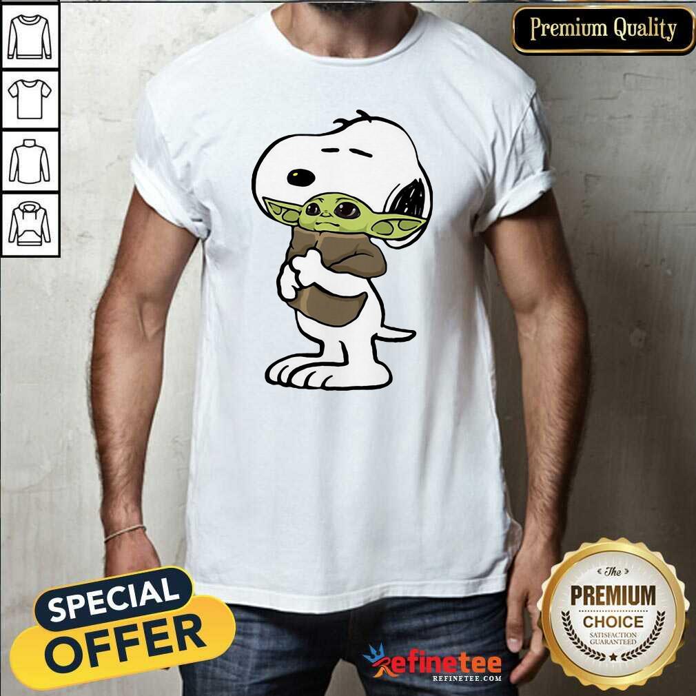 Great Snoopy Hug Baby Yoda Shirt
