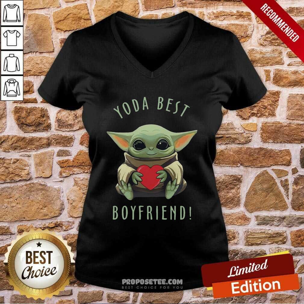 Happy Baby Yoda Hug Heart Best Boyfriend Shirt