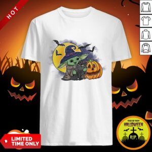 Nice Baby Yoda Hug Cat Halloween Shirt