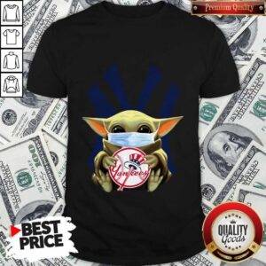 Baby Yoda Face Mask Hug New York Yankees Shirt