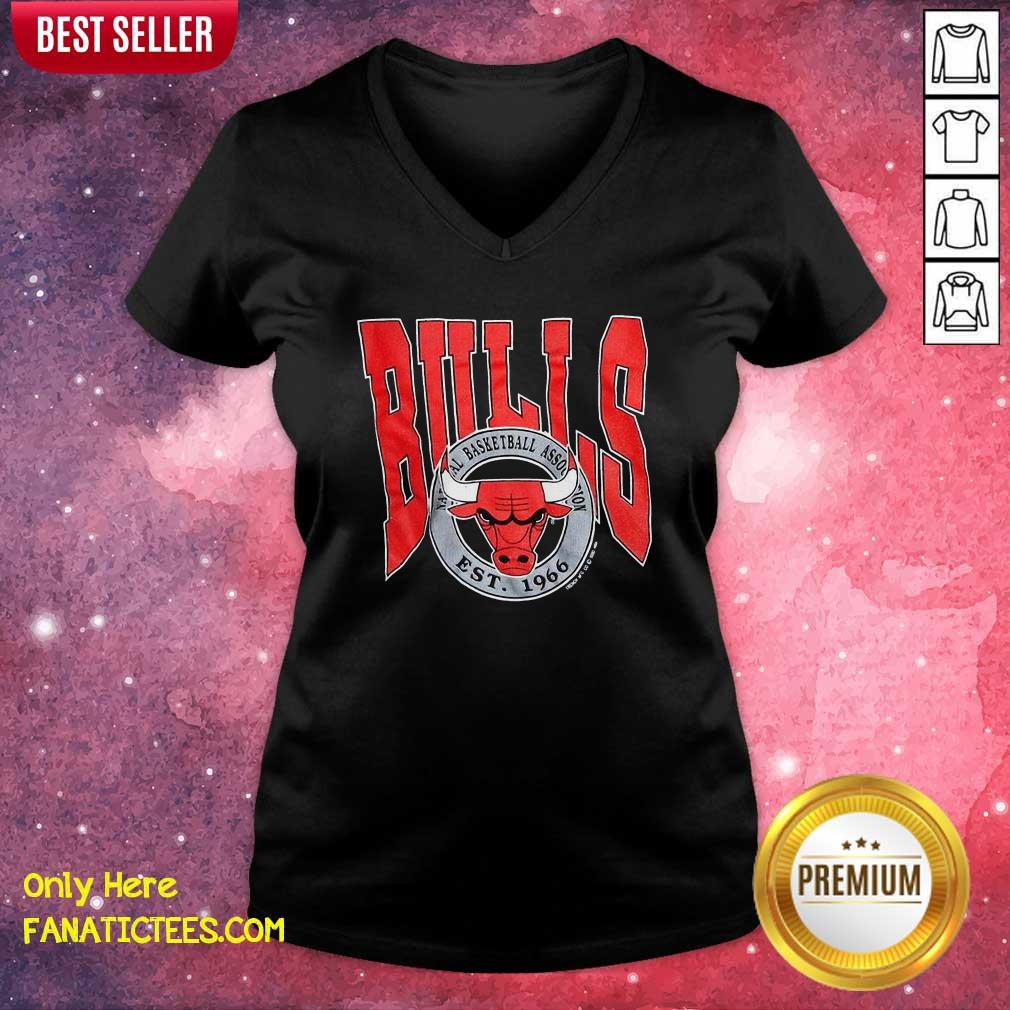 Perfect 1990 Chicago Bulls Vintage Trench Basketball Est 1966 Shirt