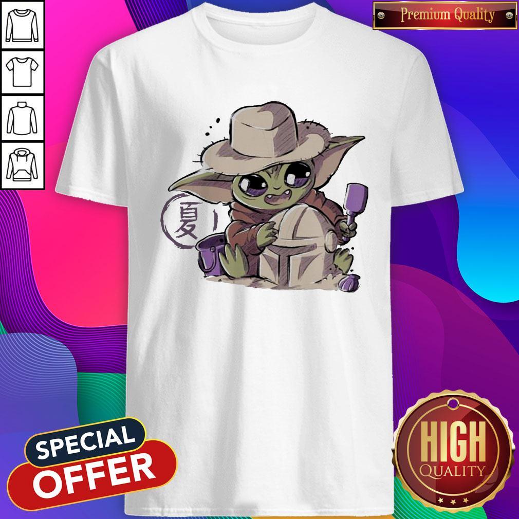Premium Baby Yoda Hug Boba Fett Shirt
