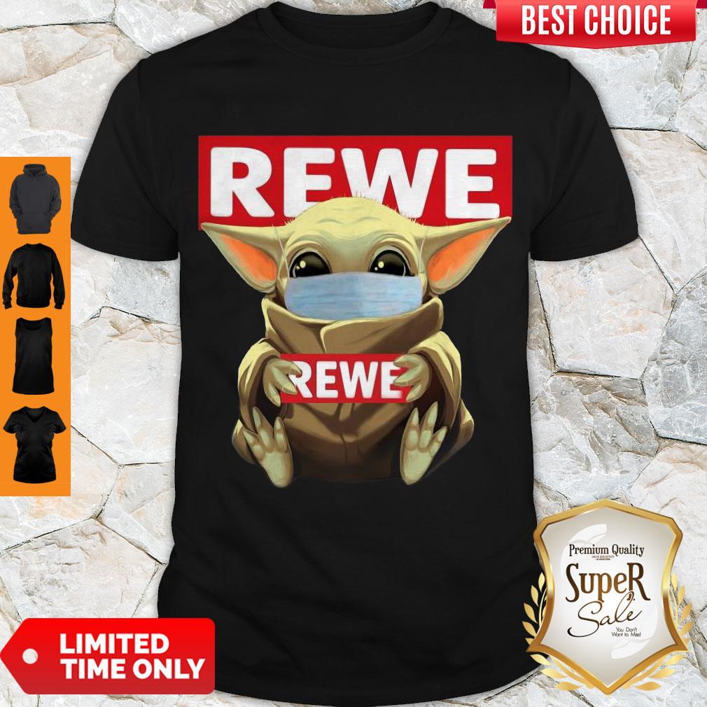 Top Baby Yoda Face Mask Hug Rewe Shirt